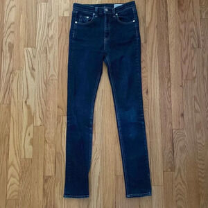 Rag & Bone Justine skinny dark wash waist 25 inseam is 30 great condition